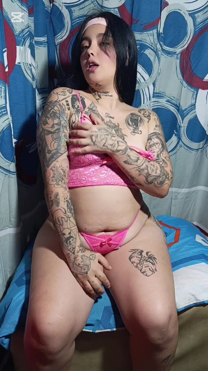 Dalyla: Wife Masturbates Colombia