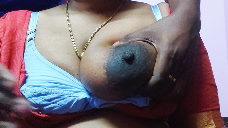 Desi Mohini: Sexy holka přijde do domu svého přítele a má s...