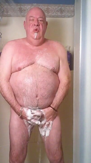 beardaddychub: Striptýz od dodavatele