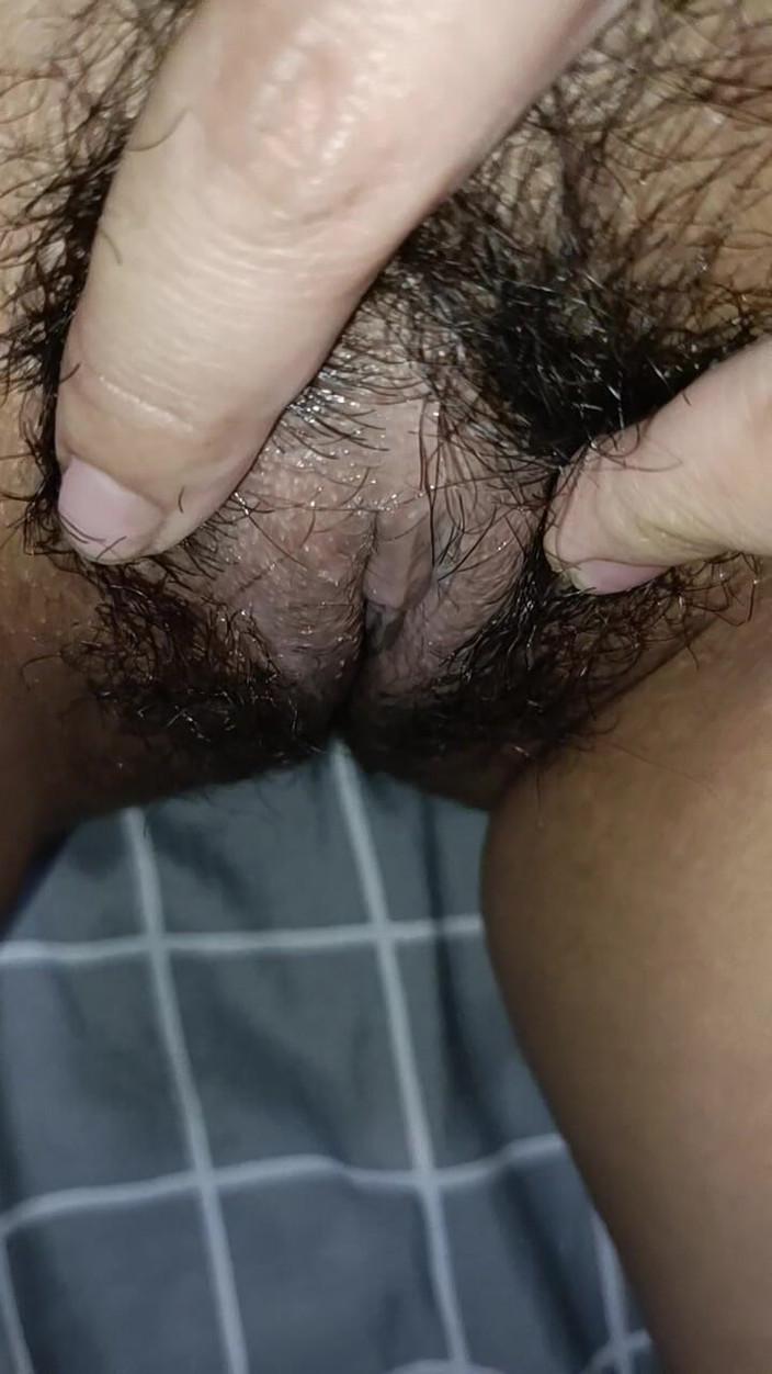 NadiaAlmer: Baldızım yalnızken oturma odasında