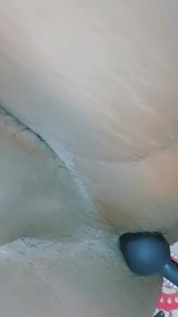 Plug - Přítelkyně šuká přítele s anální kolíkem