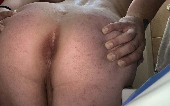 Sweethole: Duschdildotur i svarta underkläder