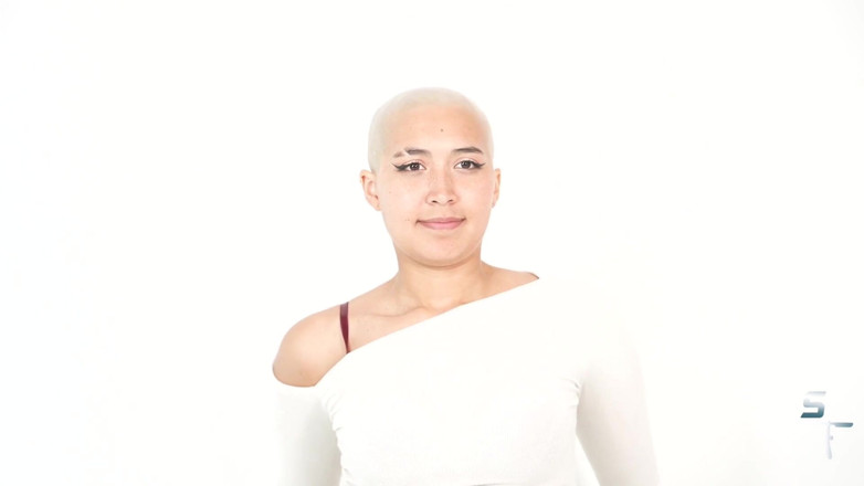 Shave Flix: Sasha encaracolada