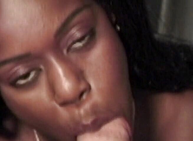 Black Jass: Zadziwiająca murzynka dziwka tyłek uderzona przez białego kolesia