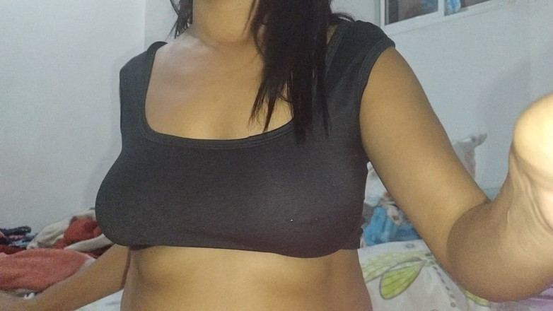 AngyAmazon: Roztahování mé kundičky pro tebe v mé posteli