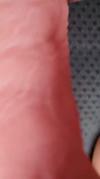 V Autě Zastavím Na Parkovišti, Abych Si Dildo Udělal Jako Děvka, I Když Riskuju, Že Mě Překvapí Cizí Lidé