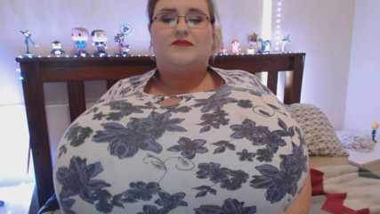 LaLaDelilah: Huge tits inflation