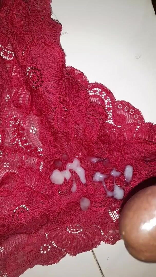 Black guy: Сперма на її трусики - ч. 4