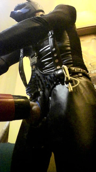 Scrapyard: Masturbateur