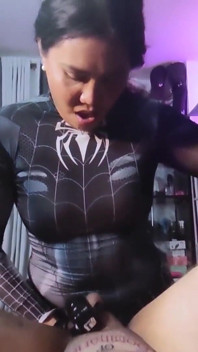 Domina-pegging im cosplay