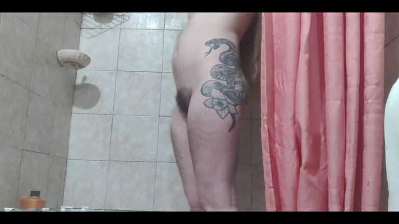 RavenHearth666VIP: 在寒冷的一天洗澡