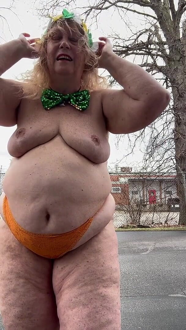 Big Ass 4 U: İrlandalıların görünümü İrlandalı ayımı görmene yardım et