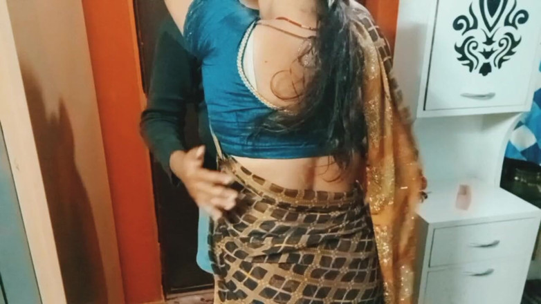 Manjushukla: naya jora ek saath romans kar raha hai