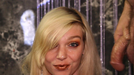 GamerGirlRoxy: Výstřik na mé metalické rty: šest dávek