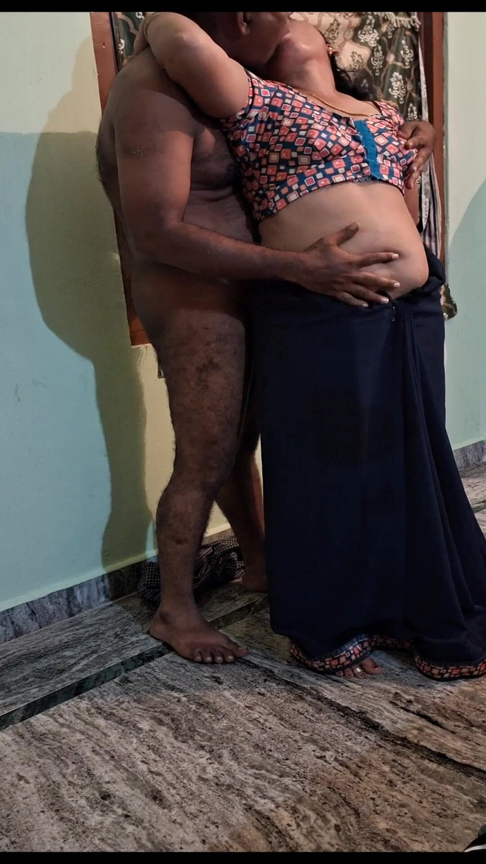 Sexy sindu: Wife in Saree Sex with Neighbour