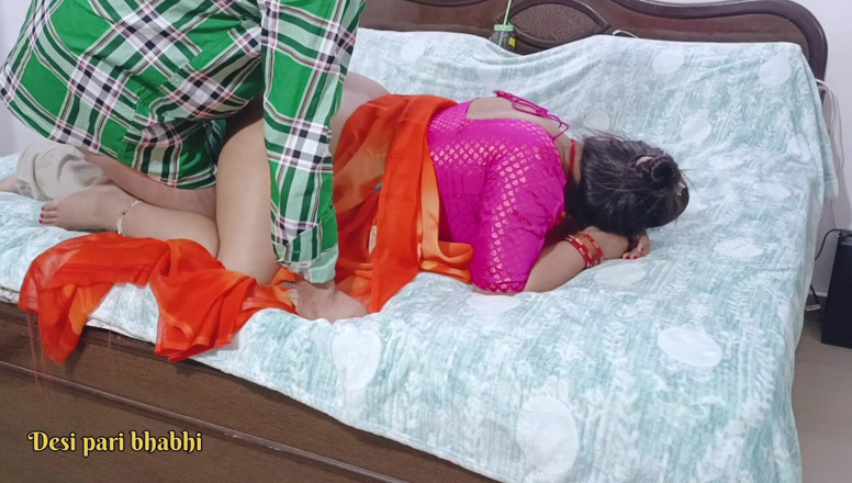 Desi Pari Bhabhi: Desi Couple Sex