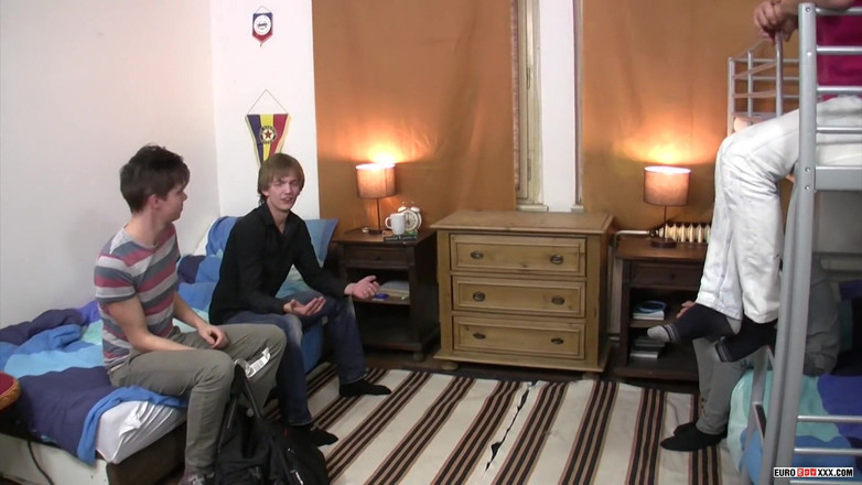 Euro boy xxx: Parti zakar kembar berair - bahagian 1