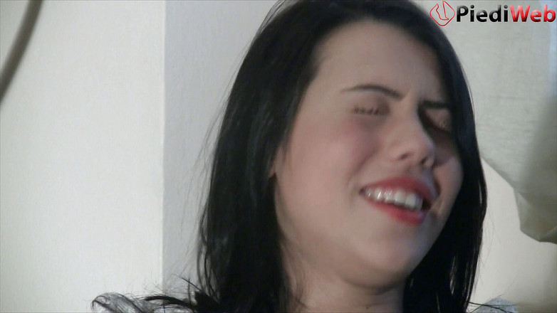 Foot Fetish HD: Mengelirukan Petra