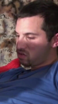 Brien被Carlos干了一个好奇的性感异性恋男孩