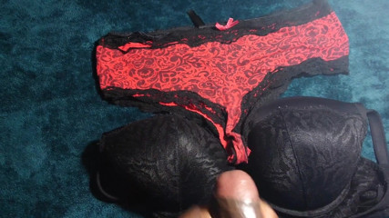 Jamdown26: Black gay guy jerking off and cumming on panty and...