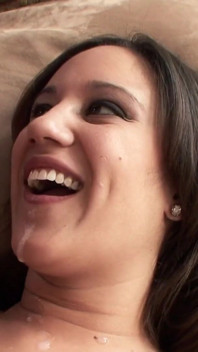 Efsanevi porno yıldızı Ron Jeremy sulu genç bir esmeri içeride sikiyor