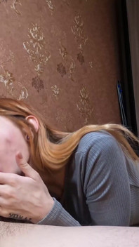 Я смокчу так, що він кінчає мені в рот