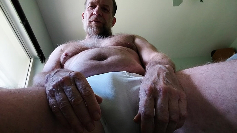 Hairyartist: Pops vergleicht schwanzgröße mit dir