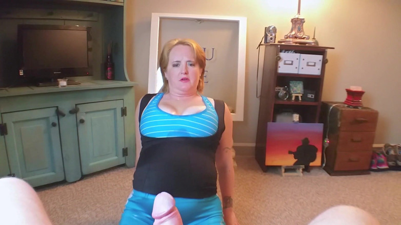 Kennedy Channing: Hot As Fuck Sports Bra Titjob &amp; Pancutan mani