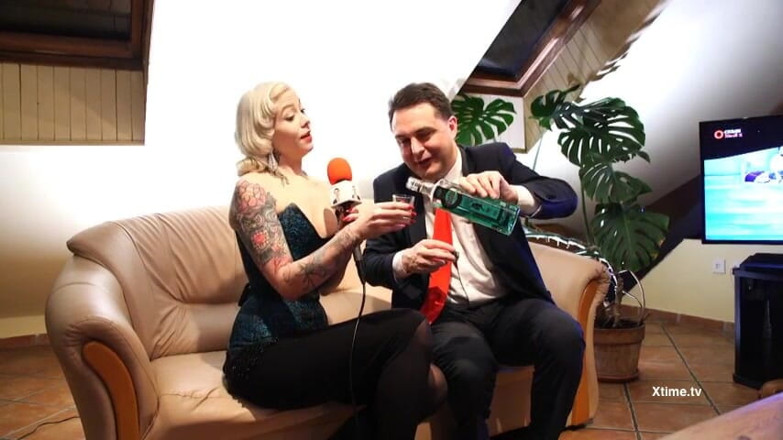 Andrea Dipre Channel: Andrea Dipre interviews a blonde