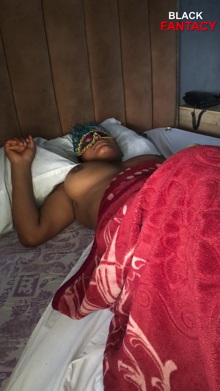 Black Fantacy: Cô ấy có một cái lồn xinh đẹp