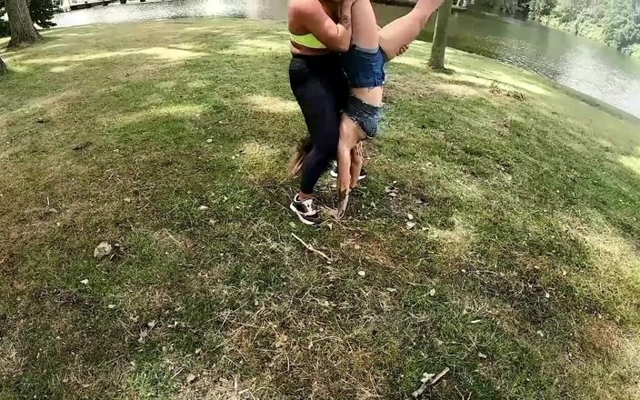 Danaxmuscles: Hot Lesbian Personal Training Outdoors