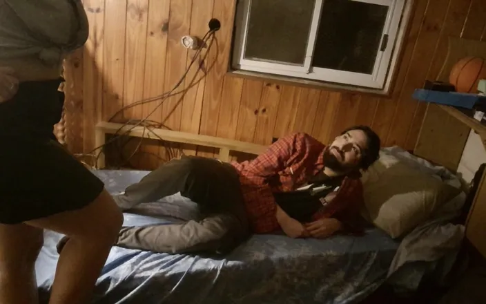 Babyluna939: Moves Into an Empty House and Ends up in a...