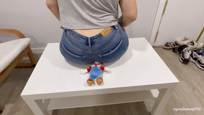 Your fantasy studio: Plushie сидение на лице - персонализированное видео