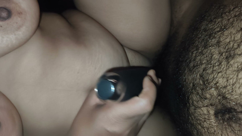 Playboy rahul: Indian Desi Wife Milk Show and Try to Use Double...