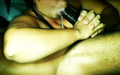 PABLO N3GROBAR: Крихітна королева з великою дупою, яка обслуговує горловий камшот