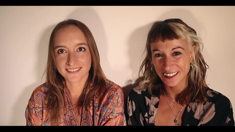 Mia Black: Rozhovor a výukový program, jak používat vibrátor - Girl to Girl