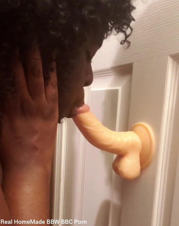 Super sexy ebony cuties: Mamada práctica de chupar consolador montado