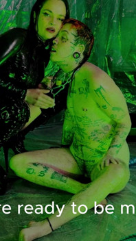 Tiempo de limo: femdom transforma t-boy