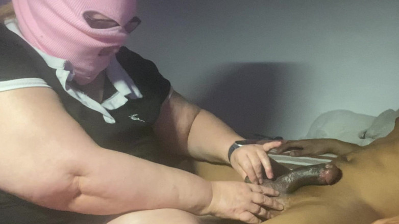 Daddykane: Schwiegermutter behandelt nachbarn BBC in ihrem schlafzimmer. Interracial, versauter sex