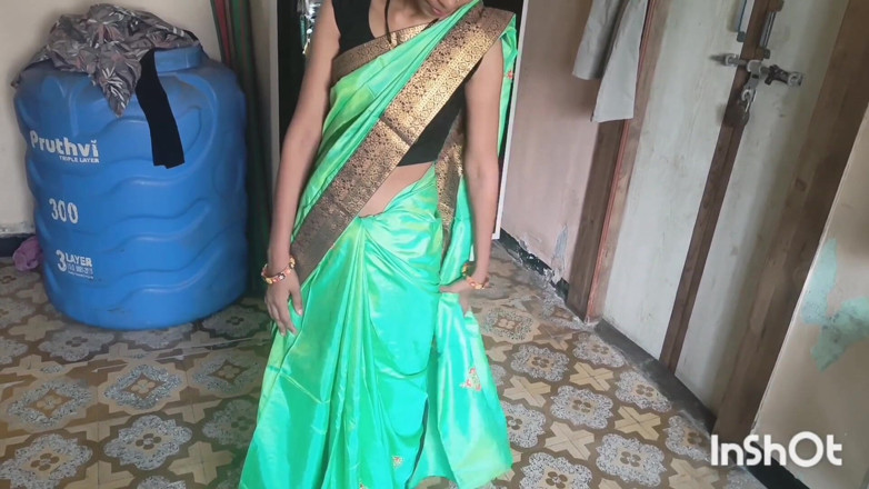 Desishycouple: Indiana esposa se preparando em saree verde parte 2