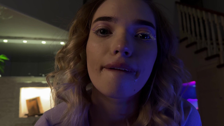 LinaVelle: Wisuda berakhir dengan sperma di wajah teman sekelas