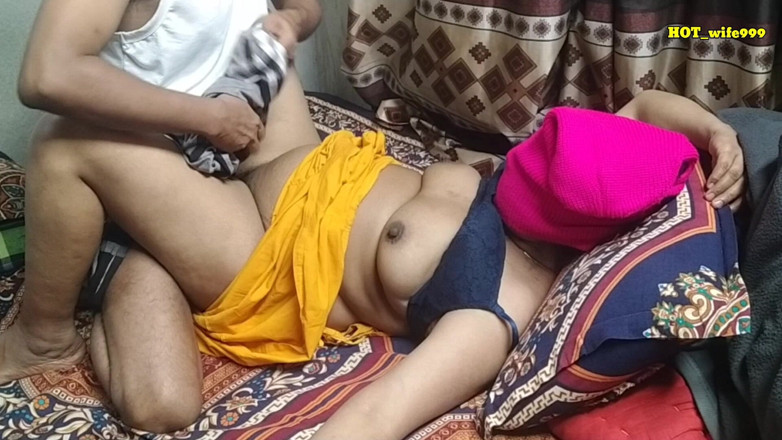 Hot_wife999: Desi vesnická manželka s manželem poprvé romantika