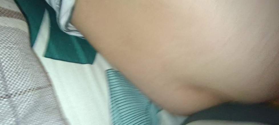 Ionut899: 파티에서 피곤한 의붓여친