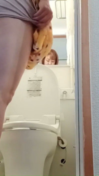 A Compilation of Various Peeing Scenes