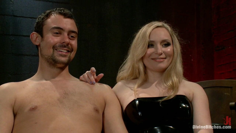 Divine Bitches by Kink: Vom wertlosen zum würdigen in Fünf herrinnen: episode 1