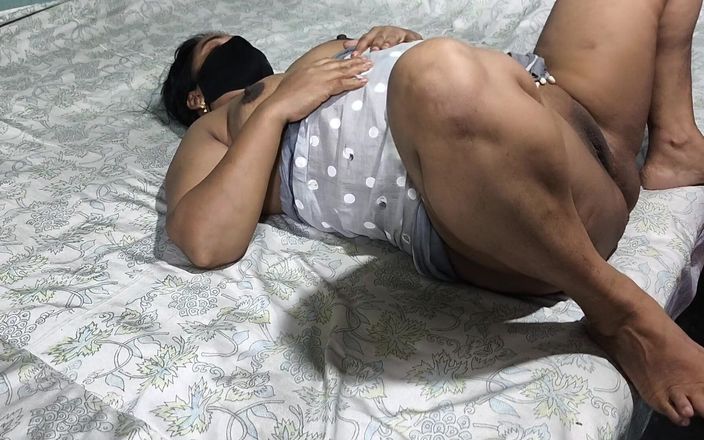 SAFI-SEXY: 후장 따먹기 후 아줌마를 껴안은 핫한 아줌마