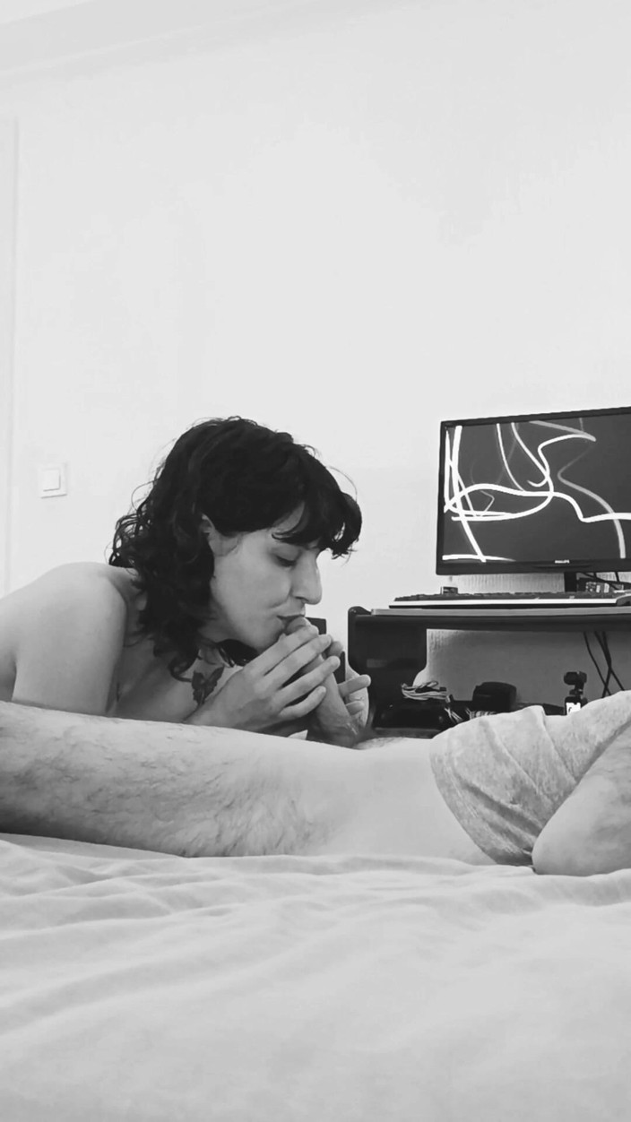 Akasha7: Sucking Cock Before Bed Leaves Me Very Relaxed, Tell Me...