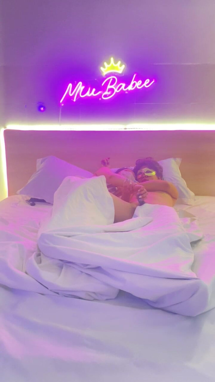 MiuBabee: Who Specializes dalam Berhubungan Seks dengan