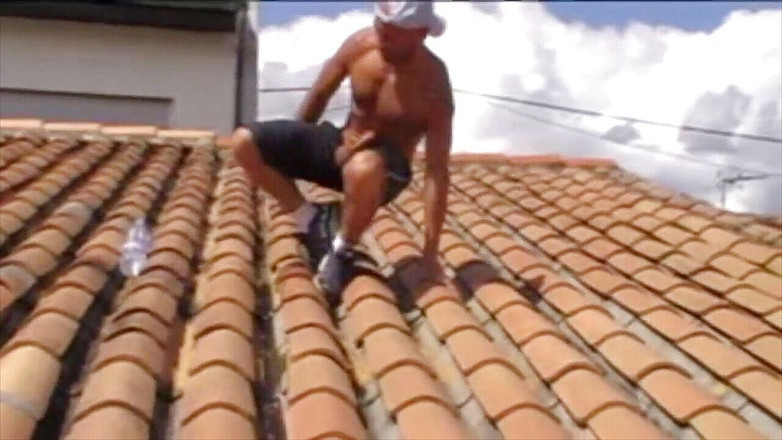 EXHIB BOYS: 直女在惊人的展览中自慰