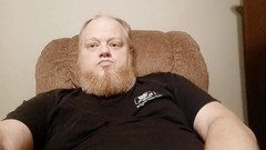 Johnny Red: Hlazení mého velkého ptáka, čerstvě oholené vousy